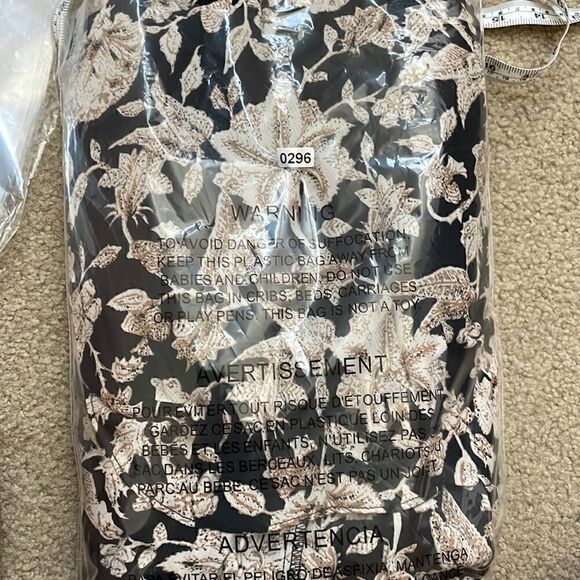 CHELSEA28 Women's Floral Surplice Sleeveless Dress S - Picture 7 of 7
